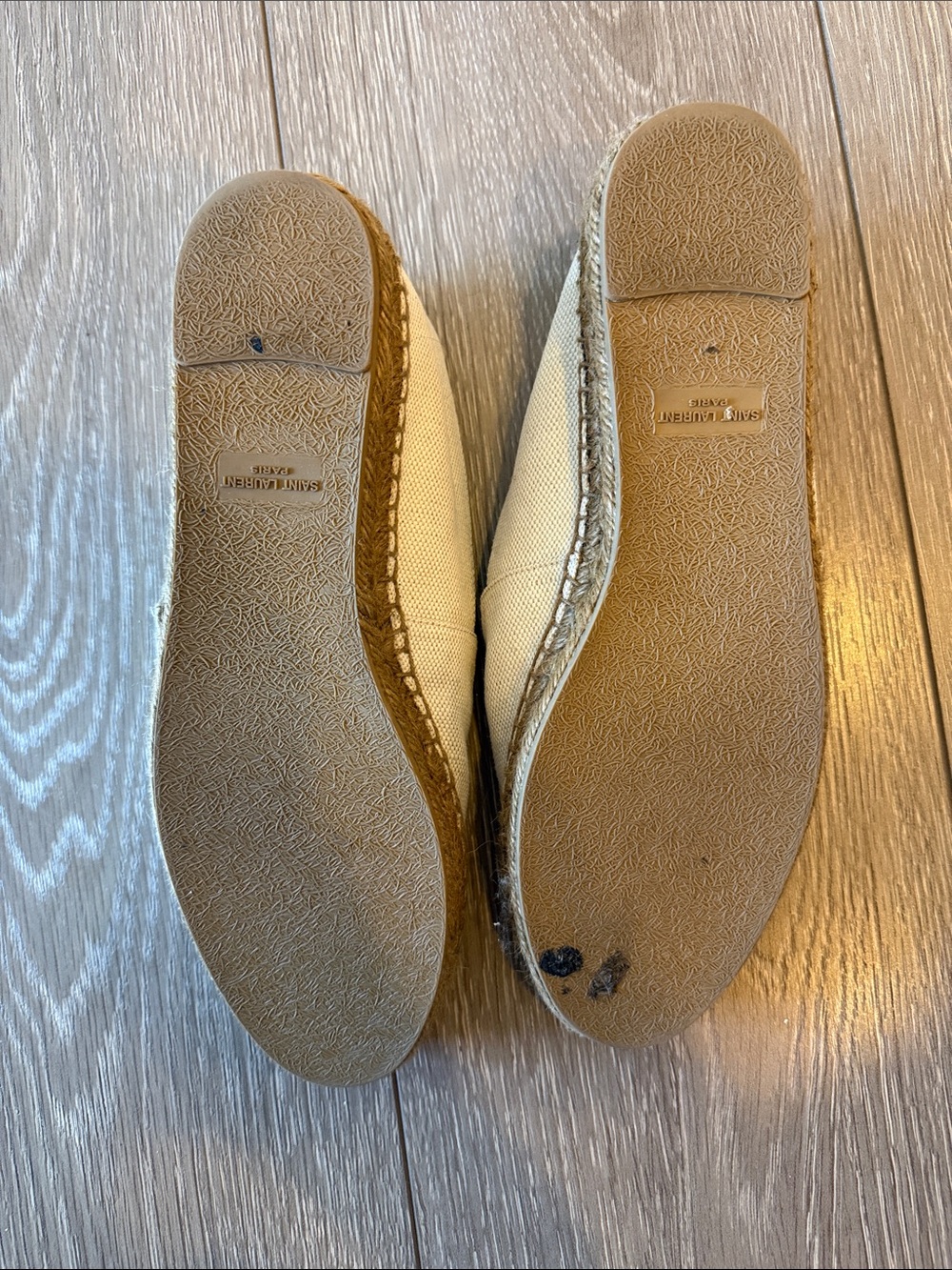 SAINT LAURENT
Signature Espadrilles in White & Black - Picture 8 of 11